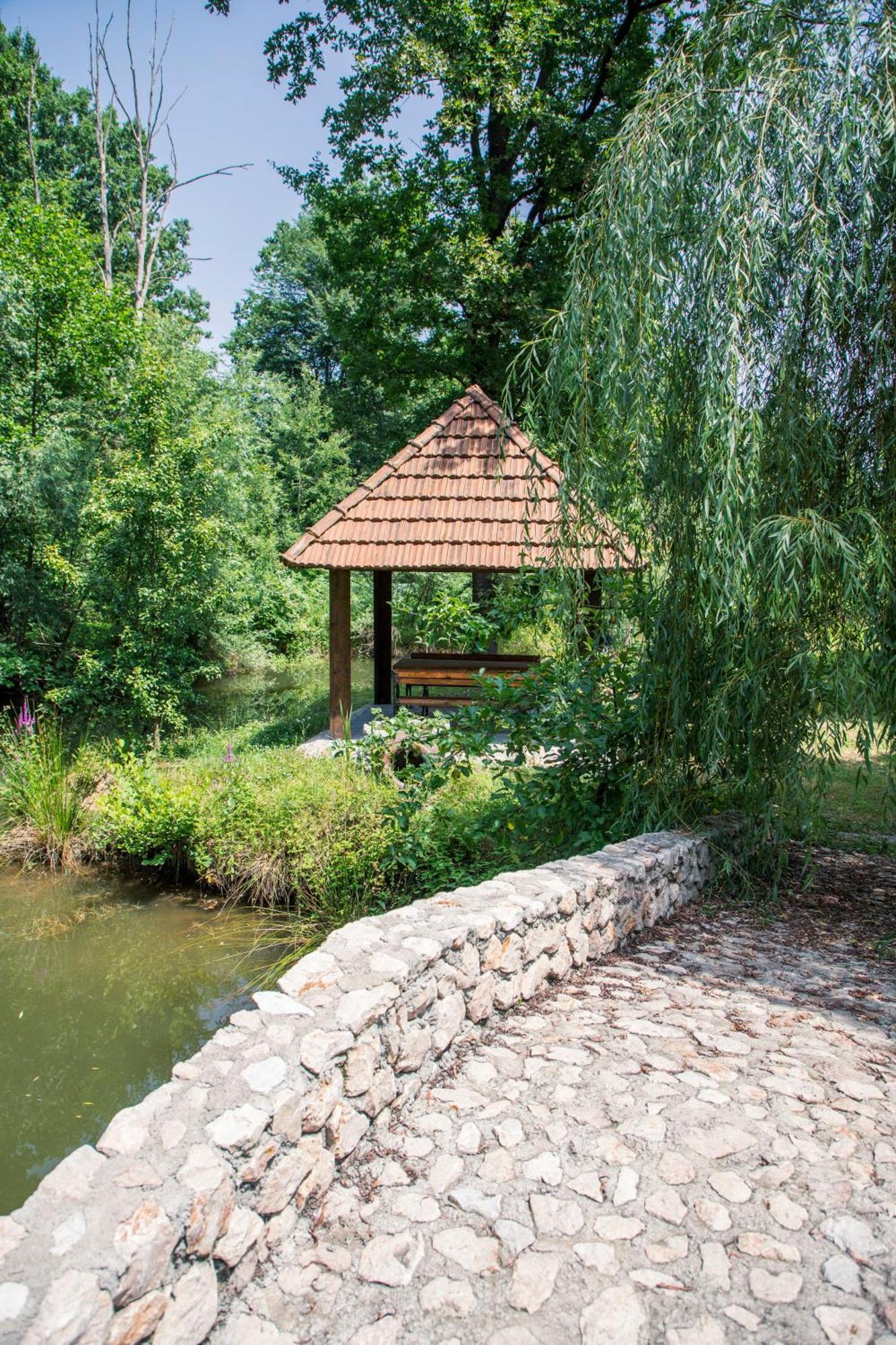 Guest House Mala Prica Zivinice Zewnętrze zdjęcie